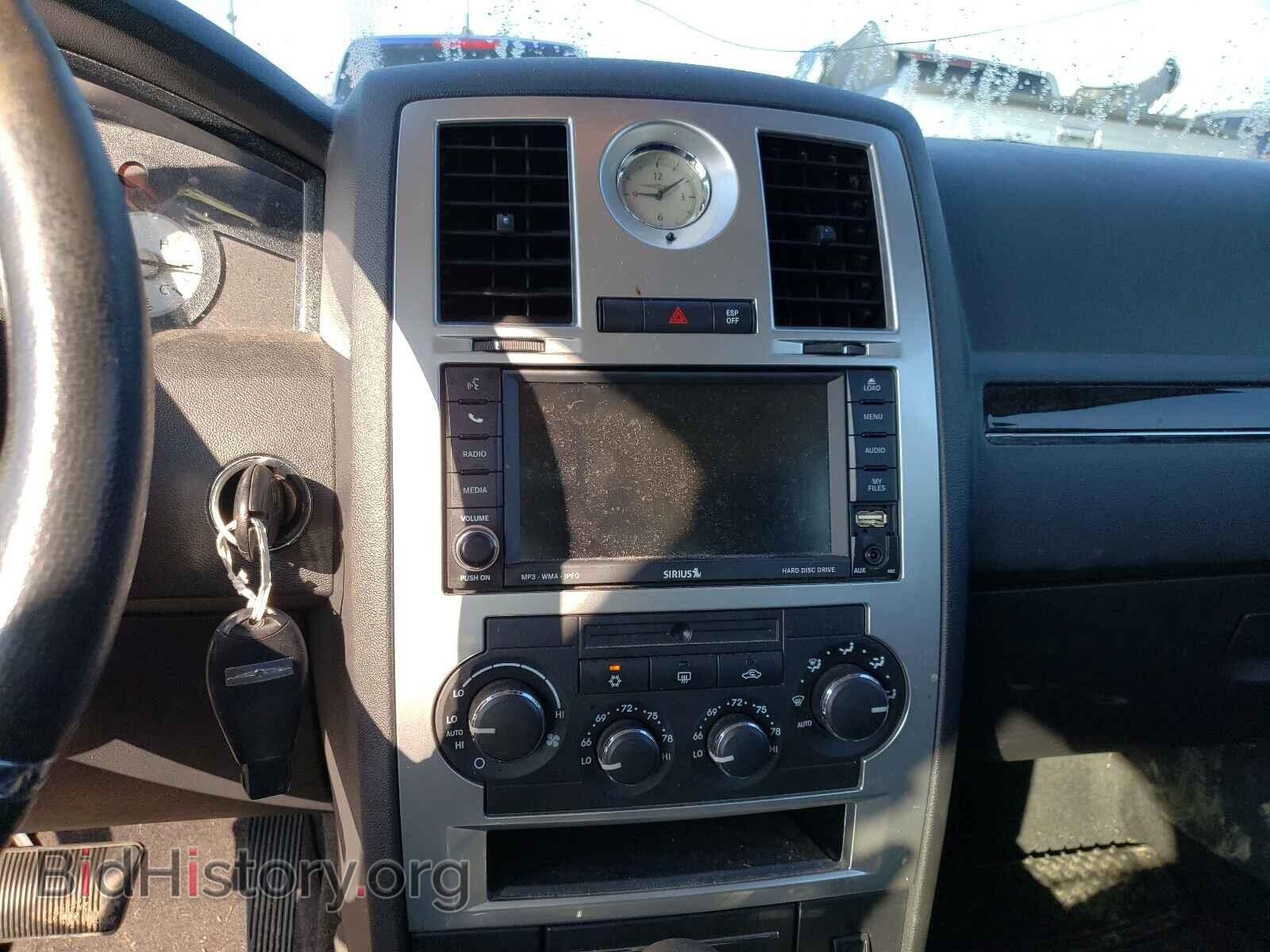 2010 CHRYSLER 300 - VIN: 2C3CA2CV6AH328828 - Фото 9