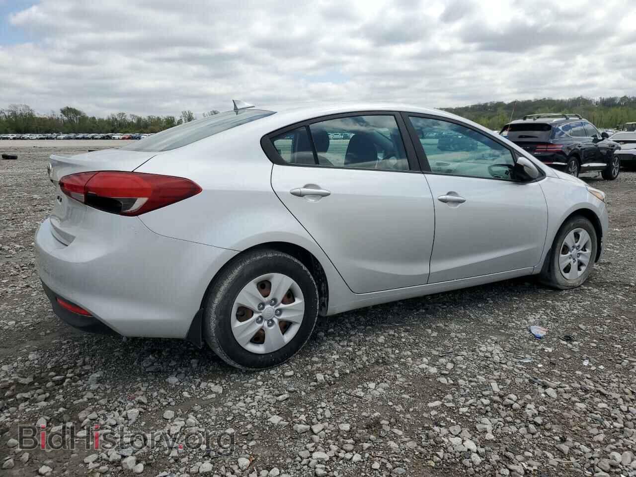 2017 KIA FORTE - VIN: 3KPFK4A76HE027584 - Фото 3