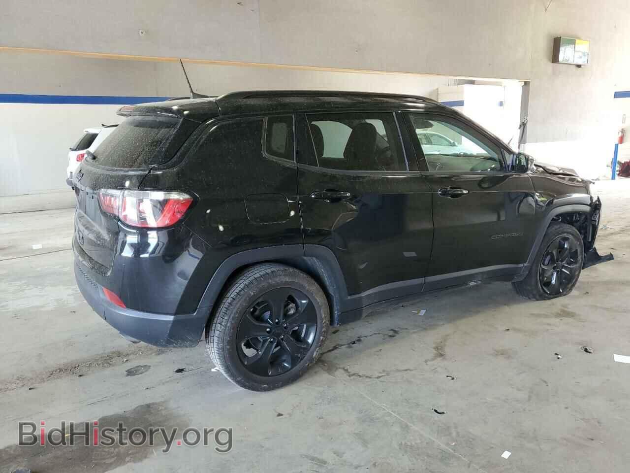 2019 JEEP COMPASS - VIN: 3C4NJDBB8KT647373 - Фото 3