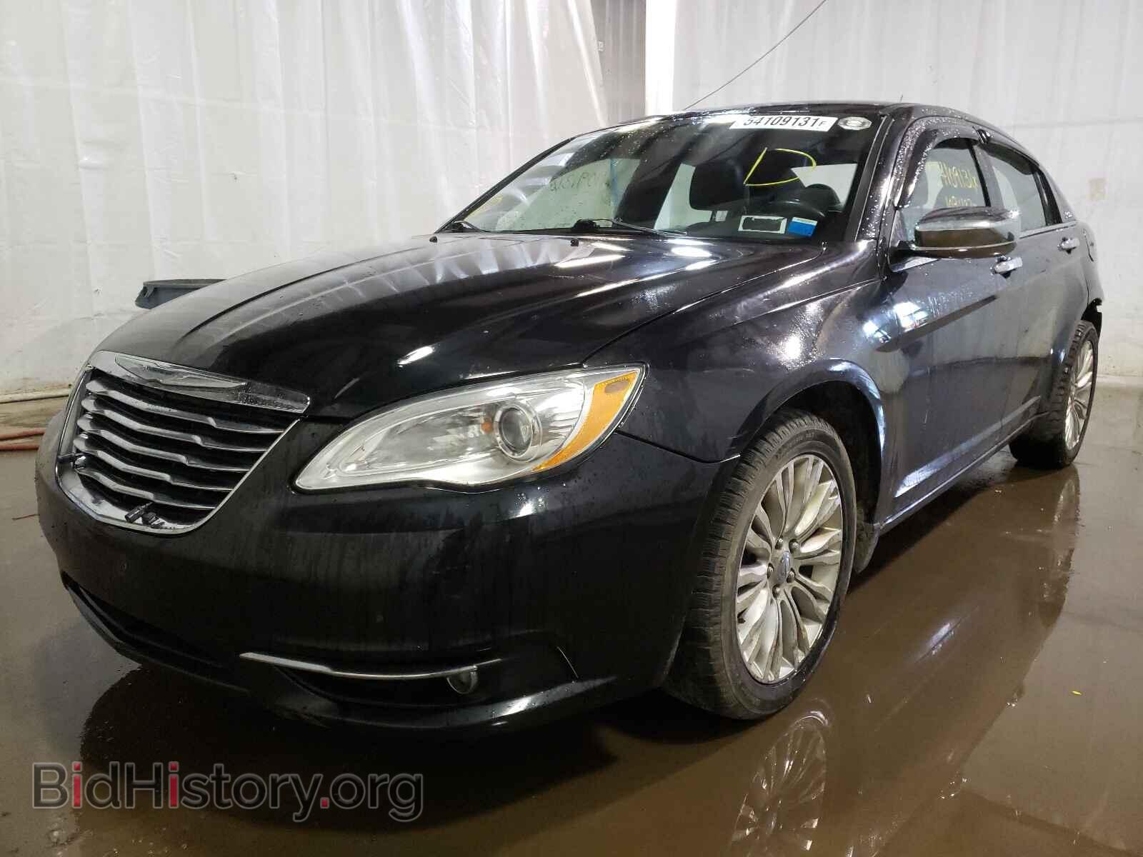 2011 CHRYSLER 200 - VIN: 1C3BC2FGXBN520667 - Фото 2