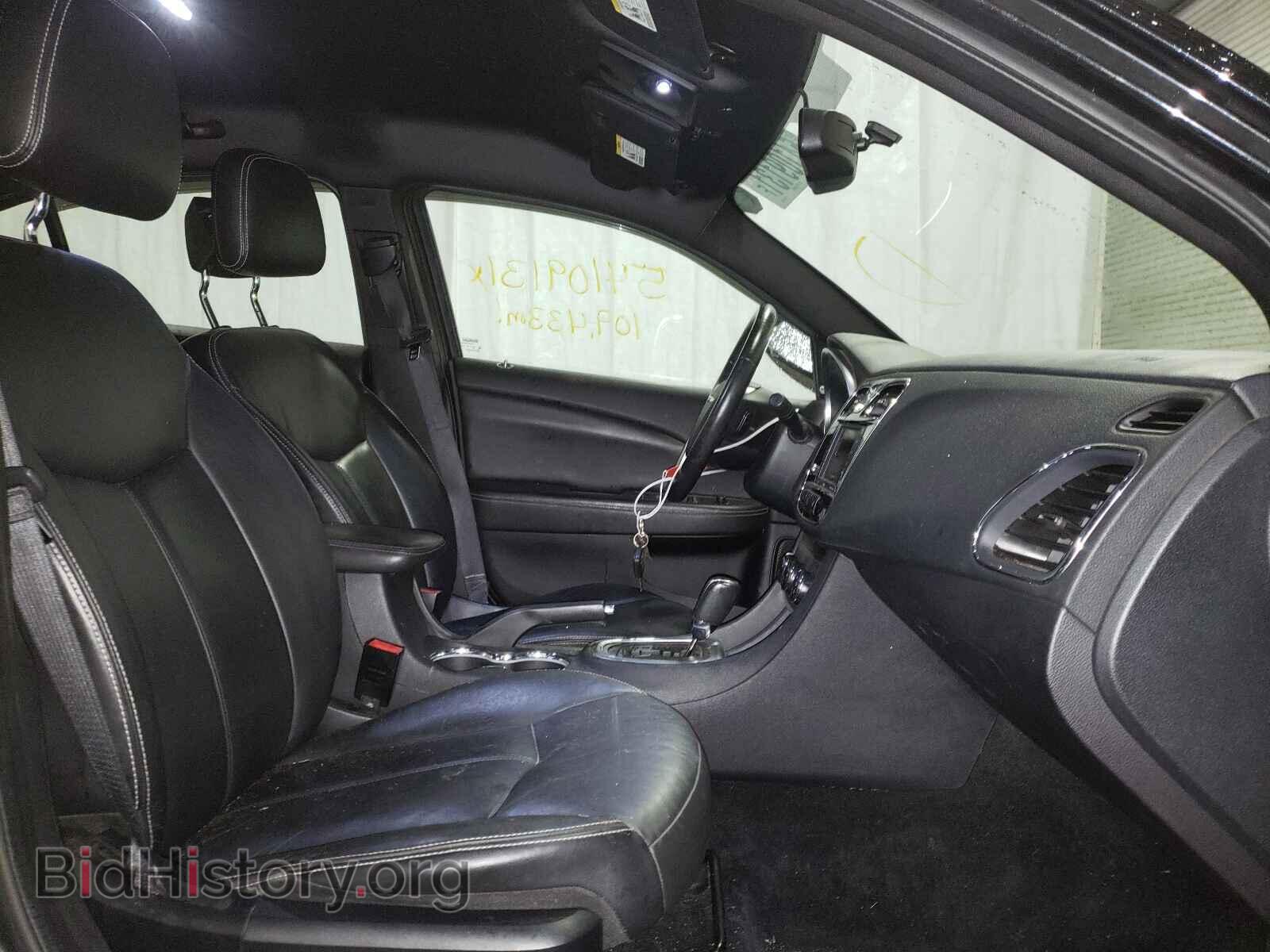 2011 CHRYSLER 200 - VIN: 1C3BC2FGXBN520667 - Фото 5