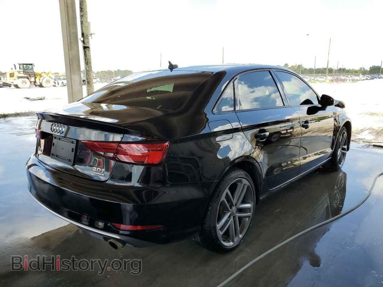 2017 AUDI A3 - VIN: WAUB8GFF0H1024372 - Фото 4