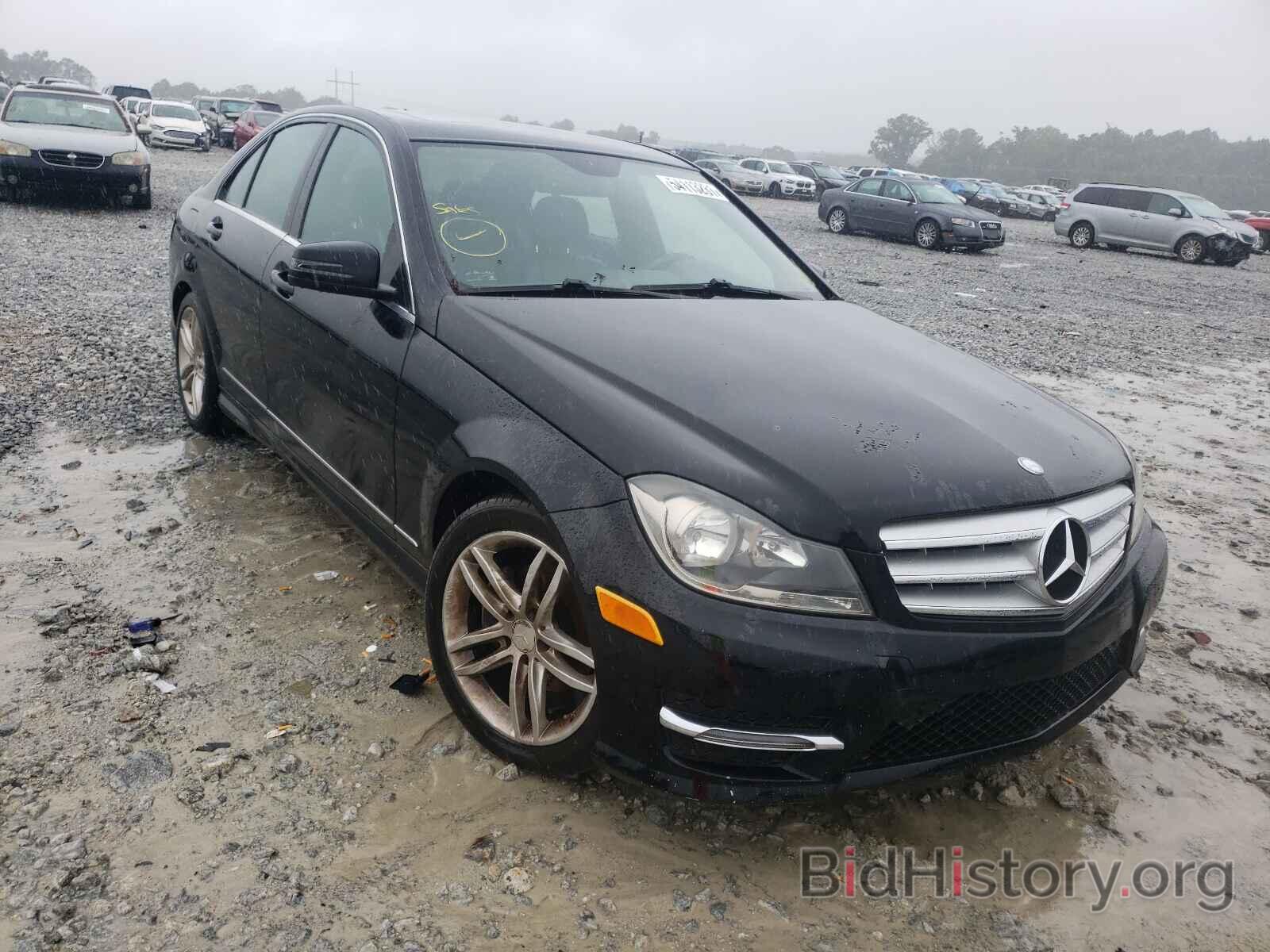 Photo WDDGF4HB6DA853325 - MERCEDES-BENZ C-CLASS 2013