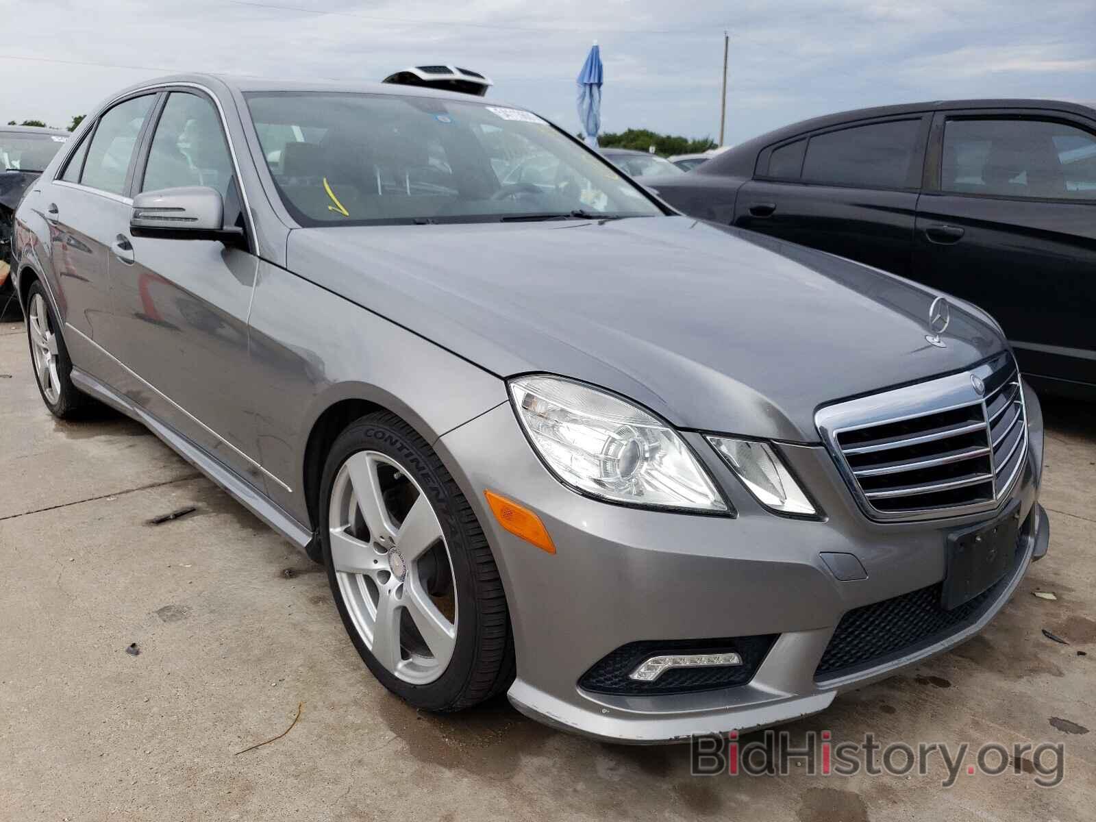 Photo WDDHF8HB2BA381603 - MERCEDES-BENZ E-CLASS 2011