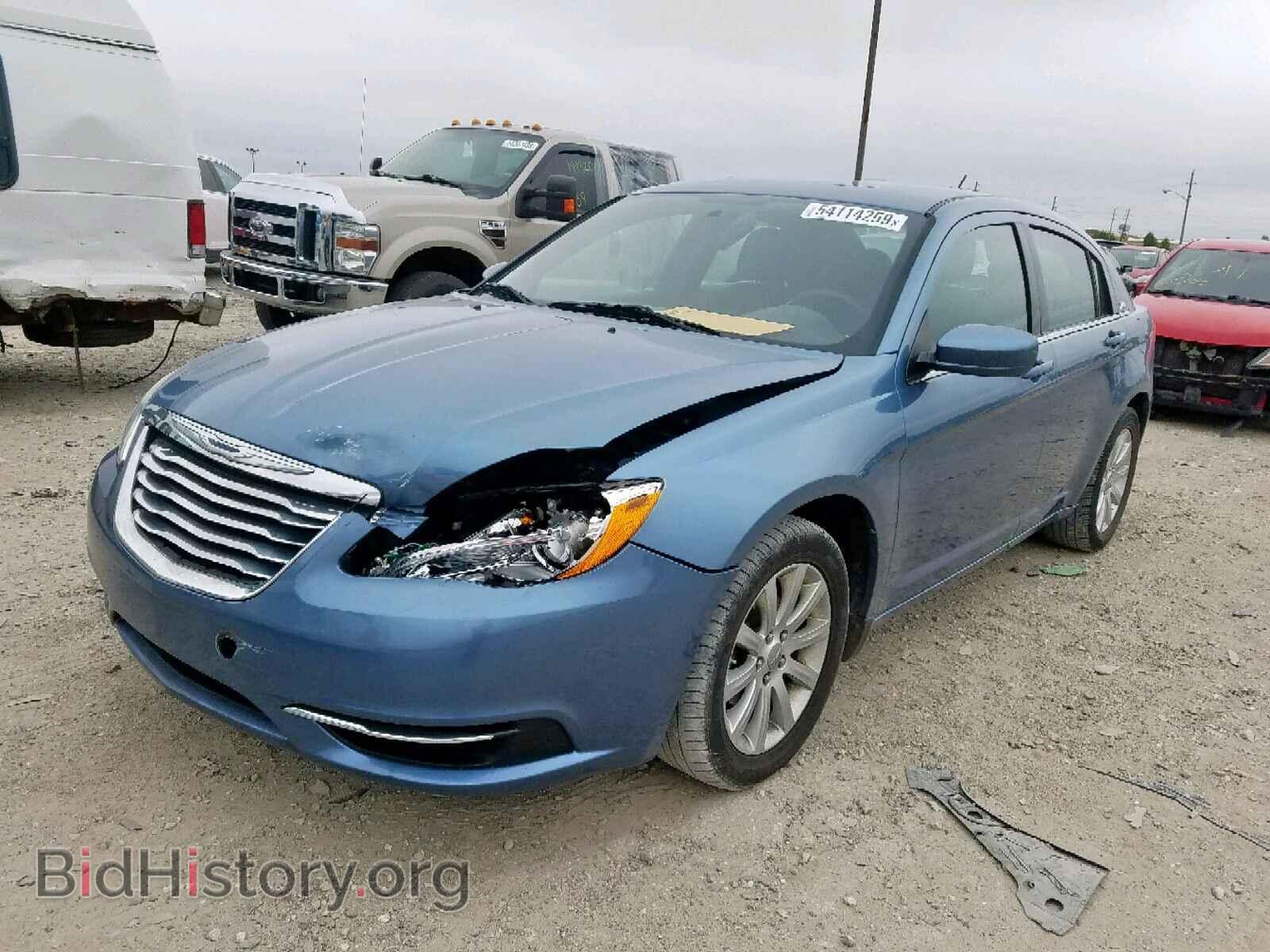 2011 CHRYSLER 200 - VIN: 1C3BC1FB3BN593247 - Фото 2