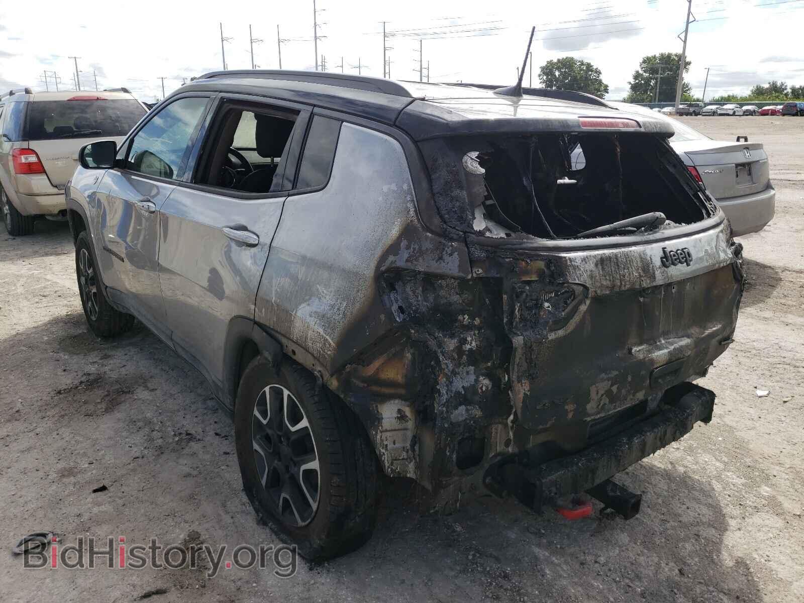 2019 JEEP COMPASS - VIN: 3C4NJDDB2KT766646 - Фото 3