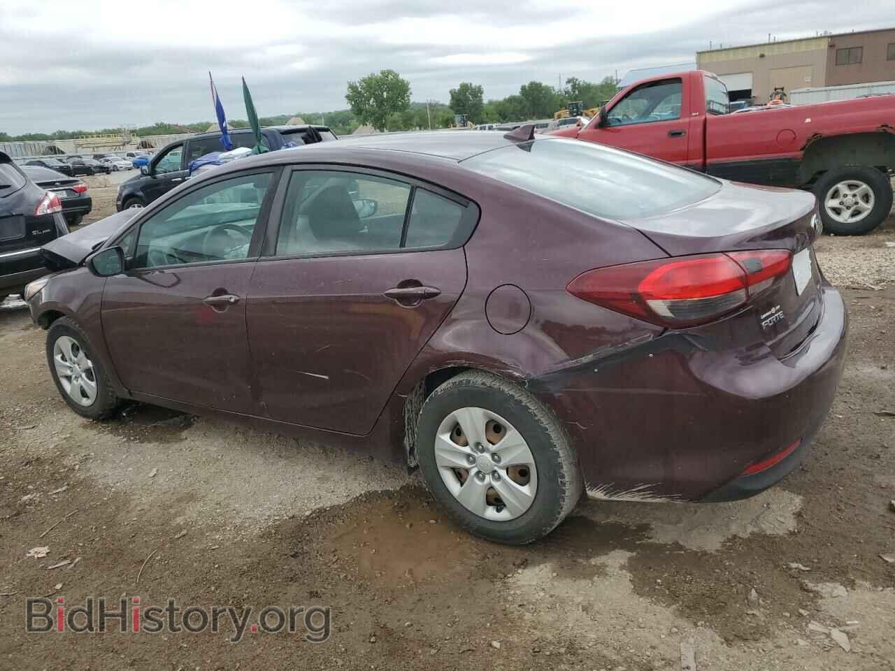 2017 KIA FORTE - VIN: 3KPFK4A77HE135356 - Фото 2
