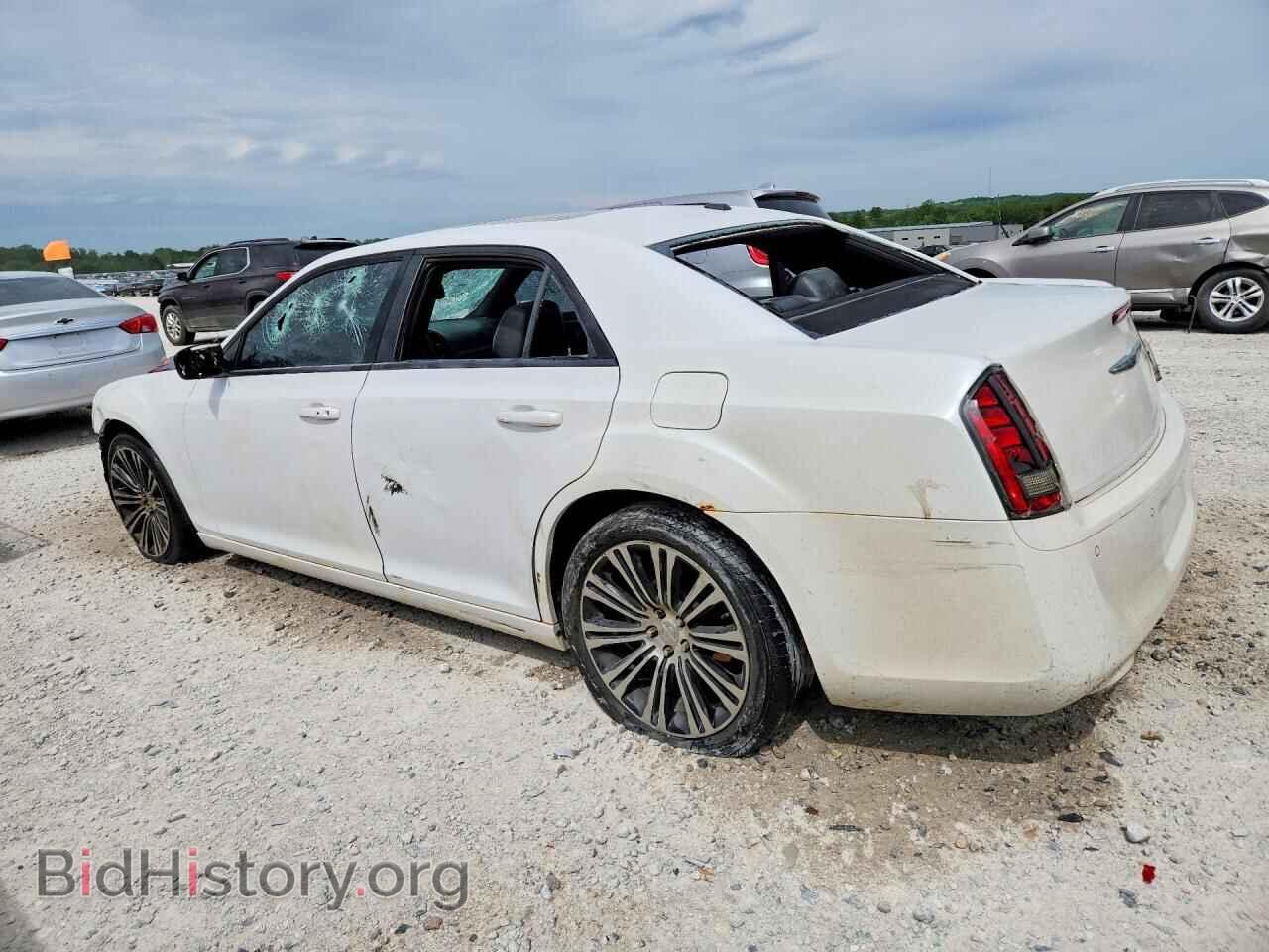 2014 CHRYSLER 300 - VIN: 2C3CCABG9EH375381 - Фото 2