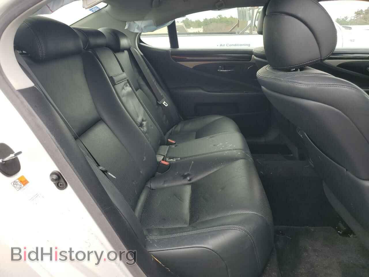 2016 LEXUS LS460 - VIN: JTHCL5EF7G5026203 - Photo 10