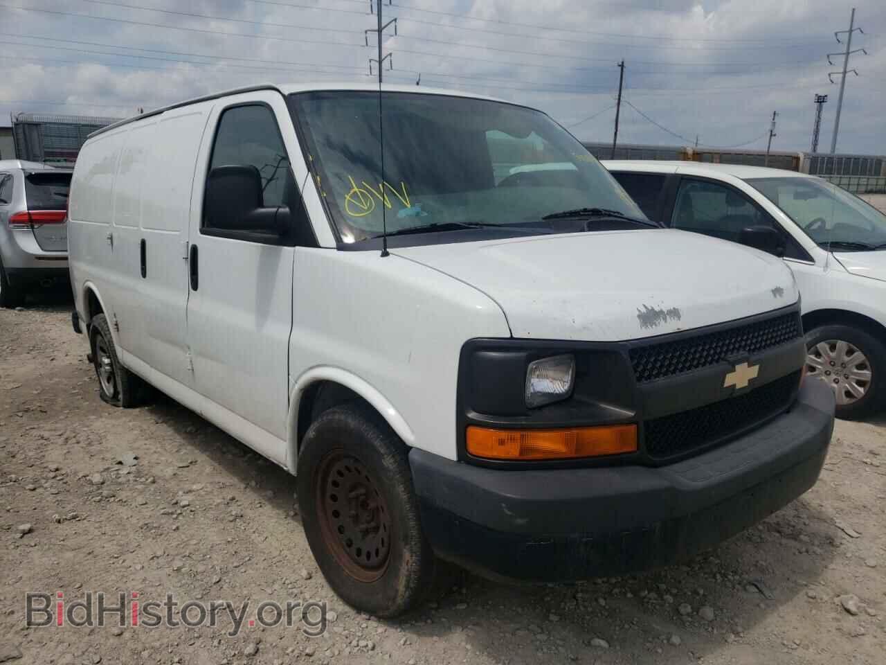 Photo 1GCSGAFX6B1186929 - CHEVROLET EXPRESS 2011