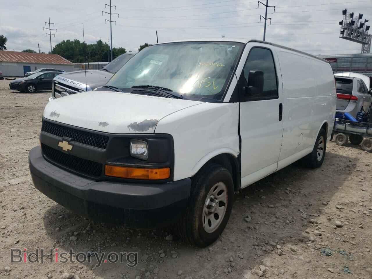 2011 CHEVROLET EXPRESS - VIN: 1GCSGAFX6B1186929 - Фото 2