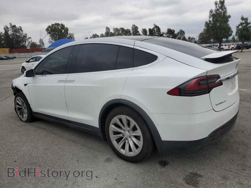 2018 Tesla MODEL X (VIN 5YJXCAE26JF111662) — фото 2 из 15