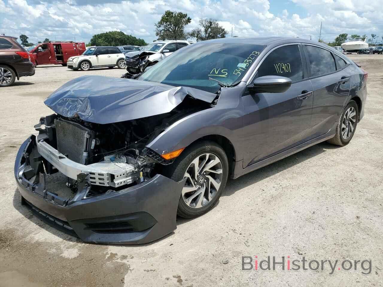 Photo 19XFC2F72JE000480 - HONDA CIVIC 2018