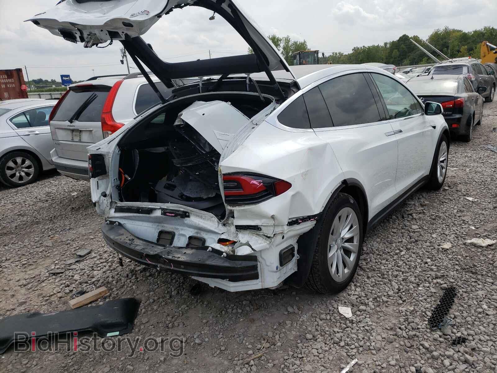2017 TESLA MODEL X - VIN: 5YJXCBE40HF035910 - Фото 4