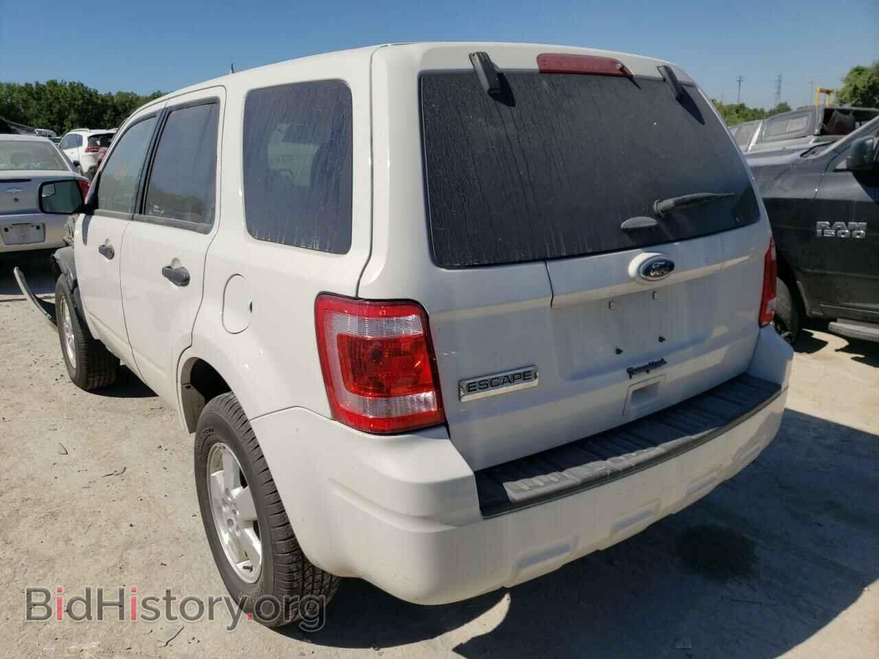 2011 FORD ESCAPE - VIN: 1FMCU0C74BKC43002 - Фото 3
