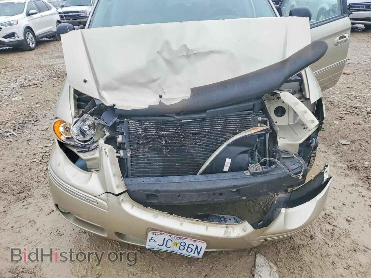 2005 CHRYSLER MINIVAN - VIN: 2C8GP54L55R233797 - Фото 12