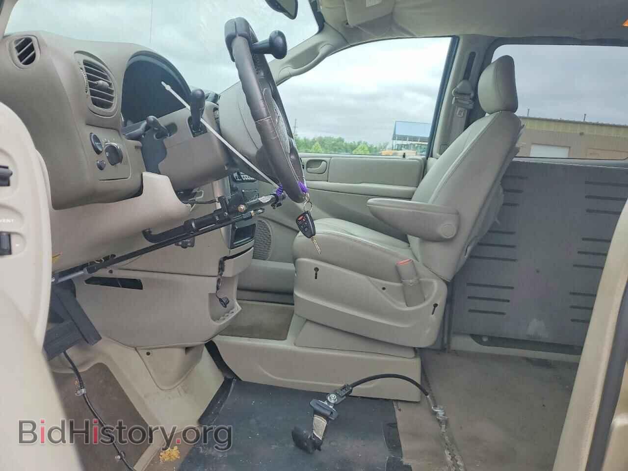 2005 CHRYSLER MINIVAN - VIN: 2C8GP54L55R233797 - Фото 7