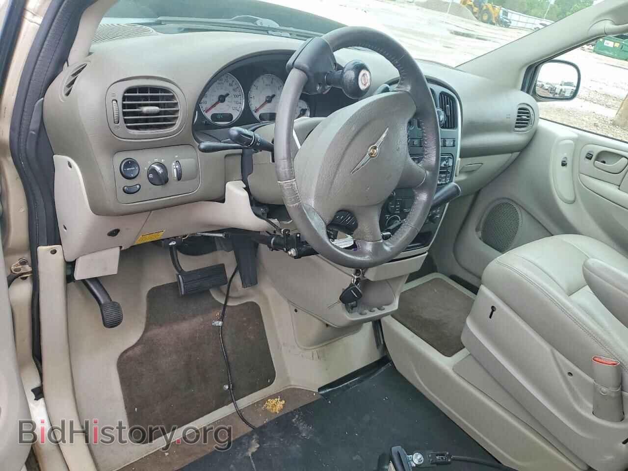 2005 CHRYSLER MINIVAN - VIN: 2C8GP54L55R233797 - Фото 8