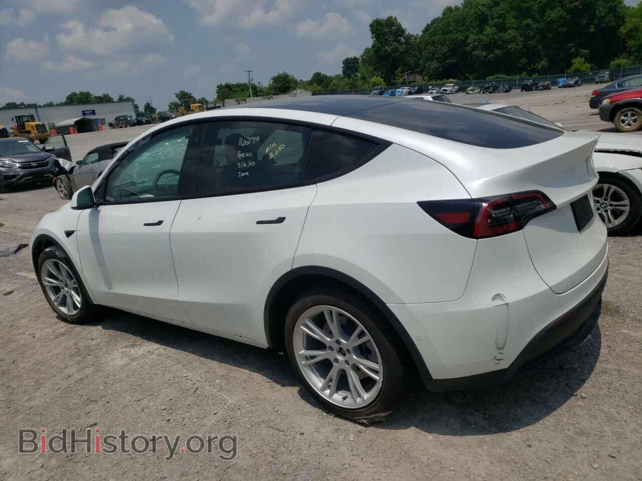 2022 TESLA MODEL Y - VIN: 7SAYGDEE0NF417592 - Фото 2