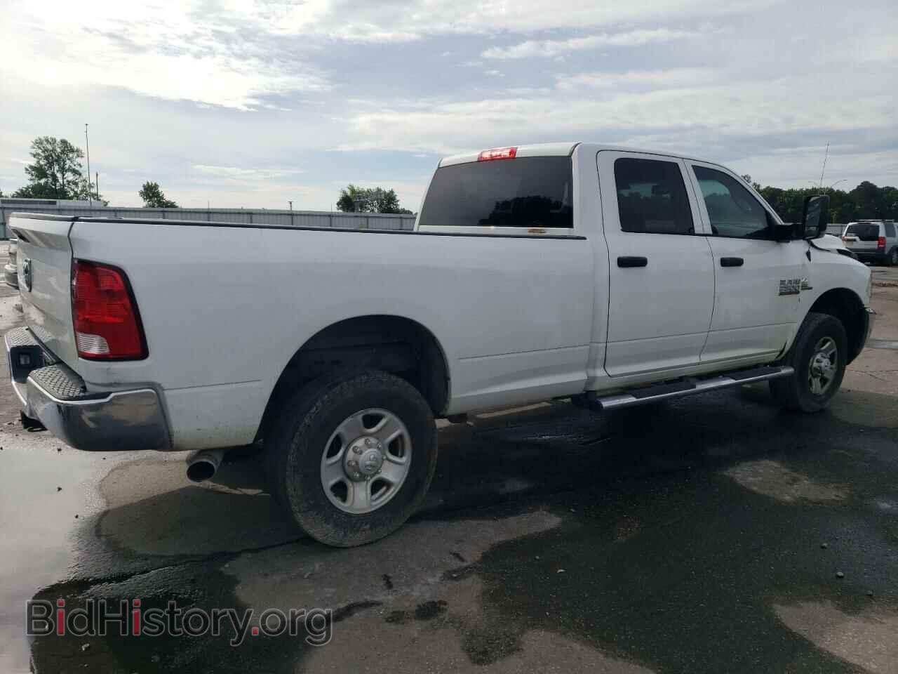 2018 RAM All Models - VIN: 3C6UR5HL2JG269382 - Photo 3