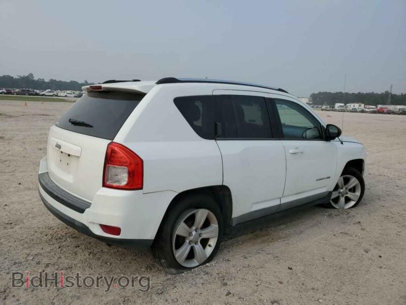 2011 Jeep COMPASS (VIN 1J4NT1FB9BD299098) — фото 3 из 12