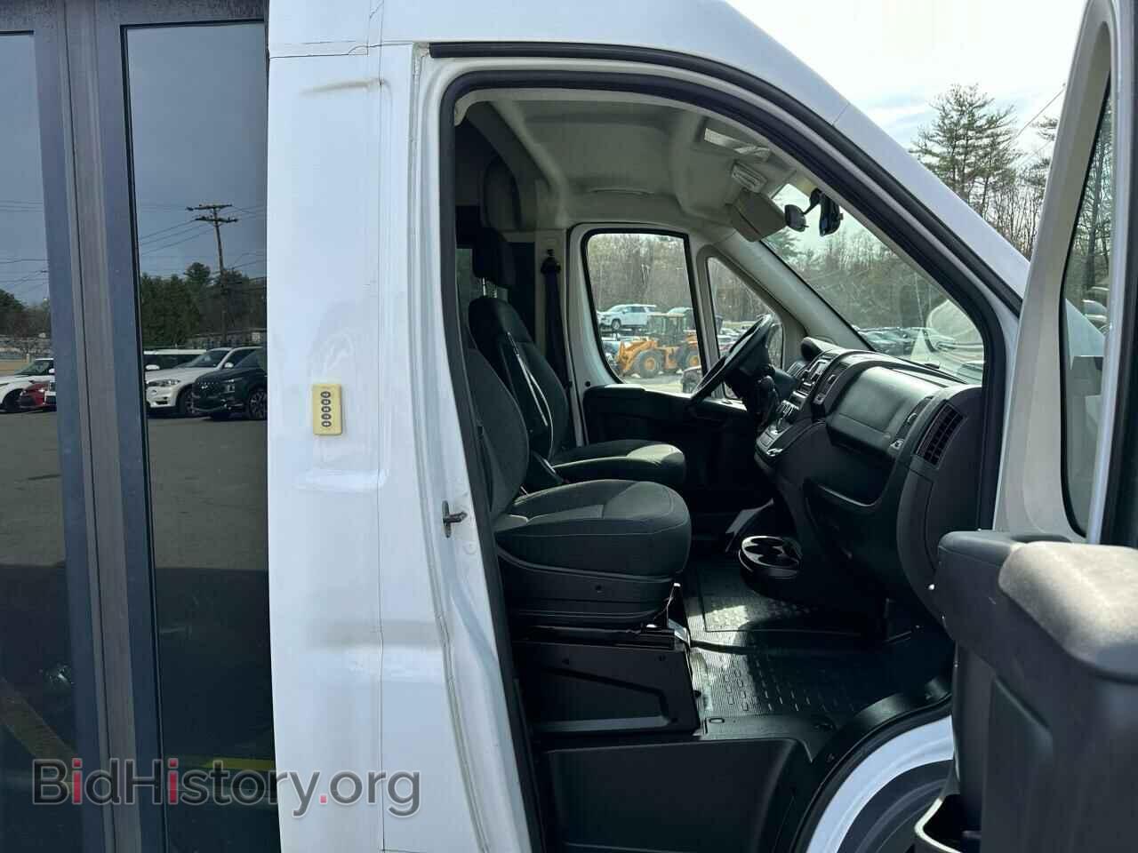 2017 RAM All Models - VIN: 3C6URVUG1HE540611 - Photo 8