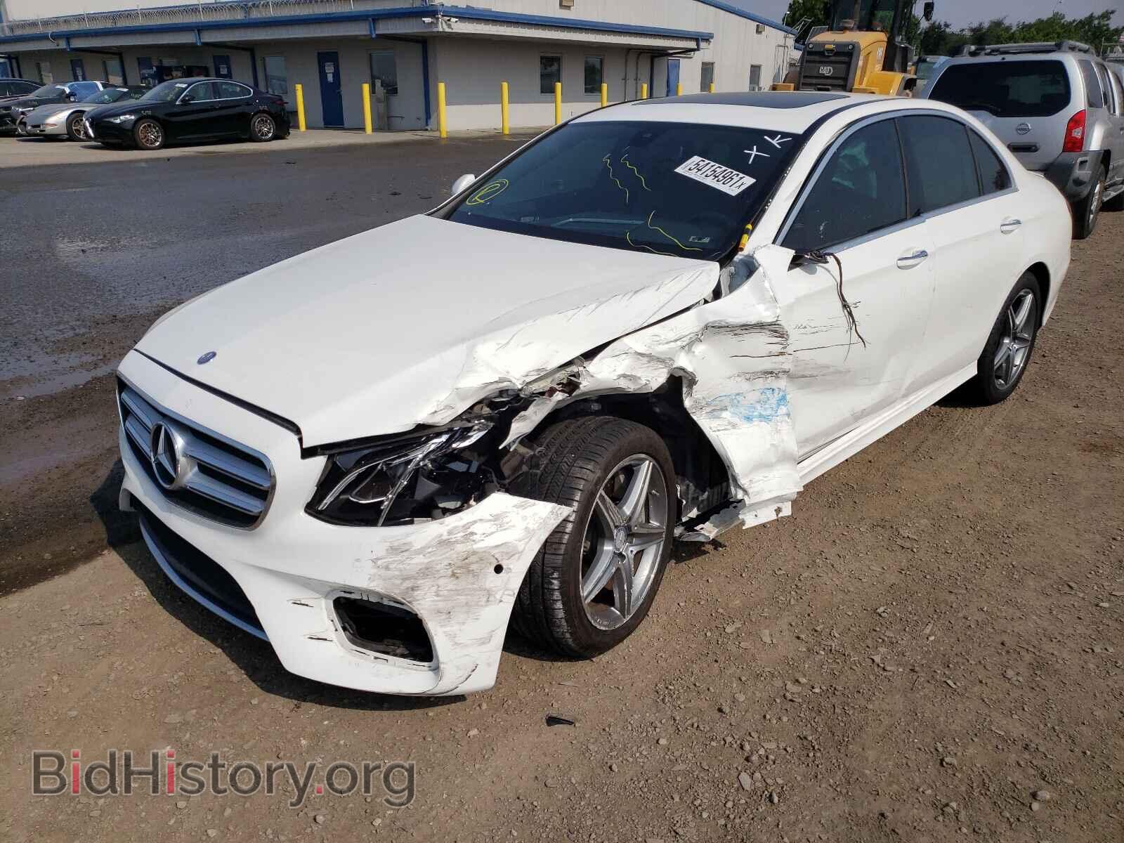 2017 MERCEDES-BENZ E-CLASS - VIN: WDDZF4JBXHA180161 - Фото 2