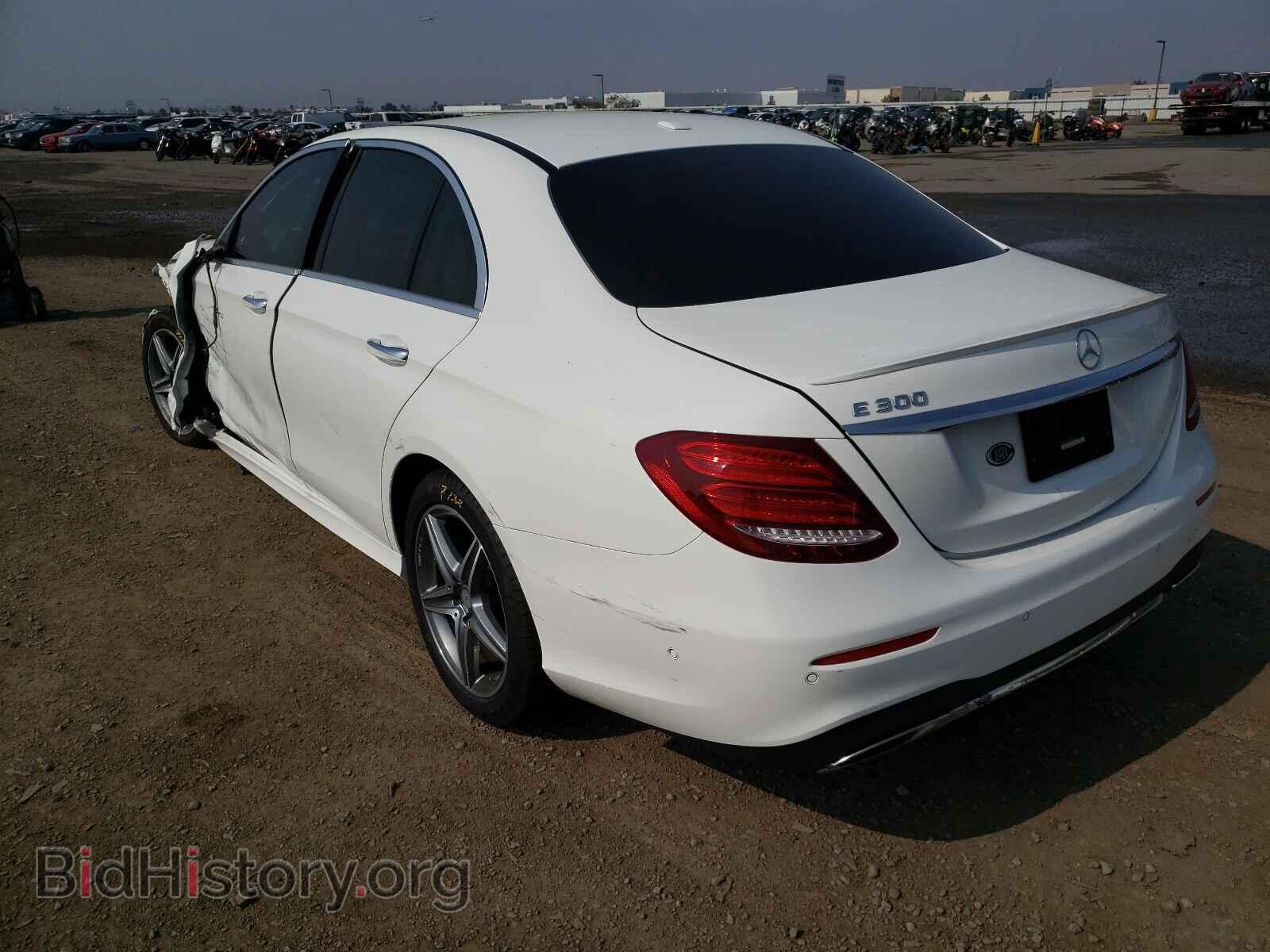 2017 MERCEDES-BENZ E-CLASS - VIN: WDDZF4JBXHA180161 - Фото 3