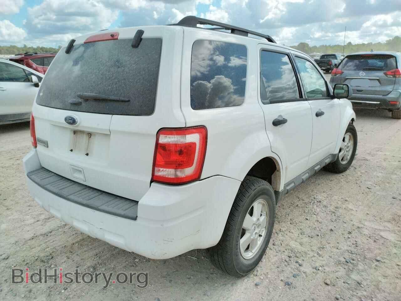 2011 FORD ESCAPE - VIN: 1FMCU0D76BKC06192 - Фото 4