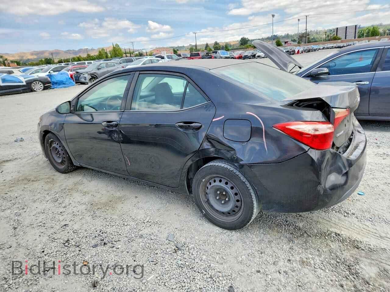 2017 TOYOTA COROLLA - VIN: 5YFBURHE2HP640908 - Фото 2