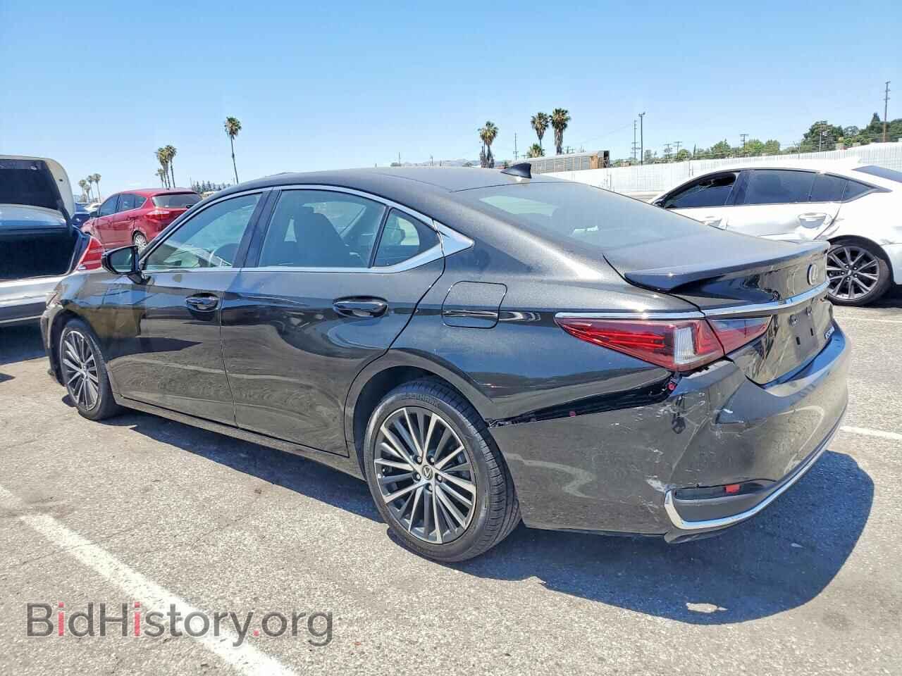 2025 LEXUS ES300 - VIN: 58ADA1C12SU072004 - Photo 2
