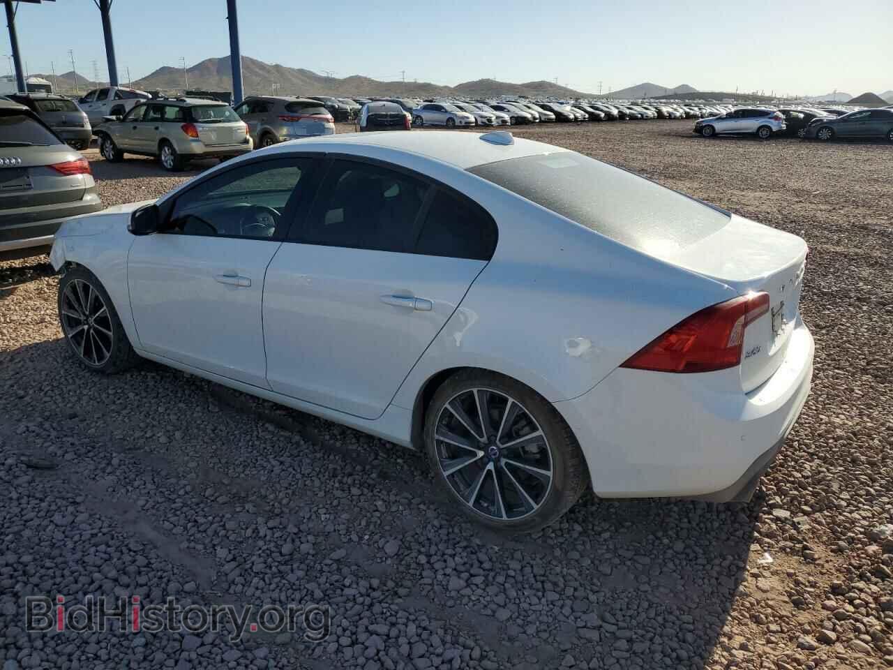 2017 VOLVO S60 - VIN: YV126MFL7H2433096 - Фото 2
