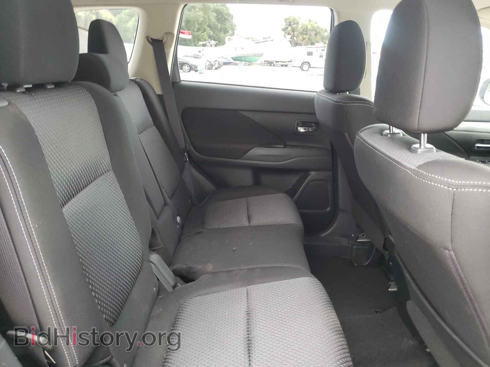 2016 MITSUBISHI OUTLANDER - VIN: JA4AD2A38GZ060802 - Фото 6