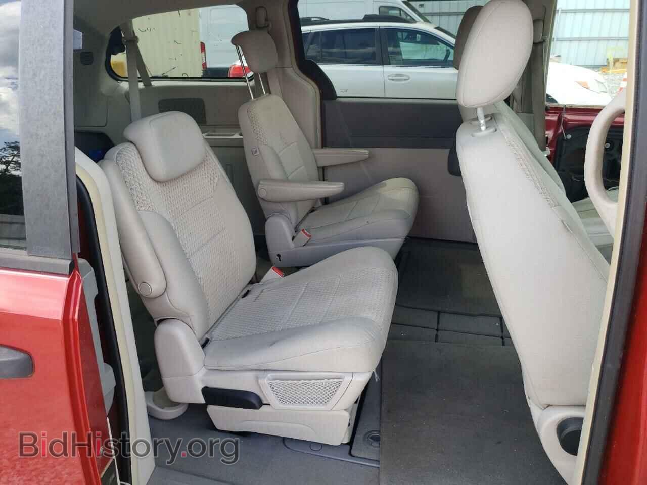 2008 CHRYSLER MINIVAN - VIN: 2A8HR44H18R142383 - Фото 6