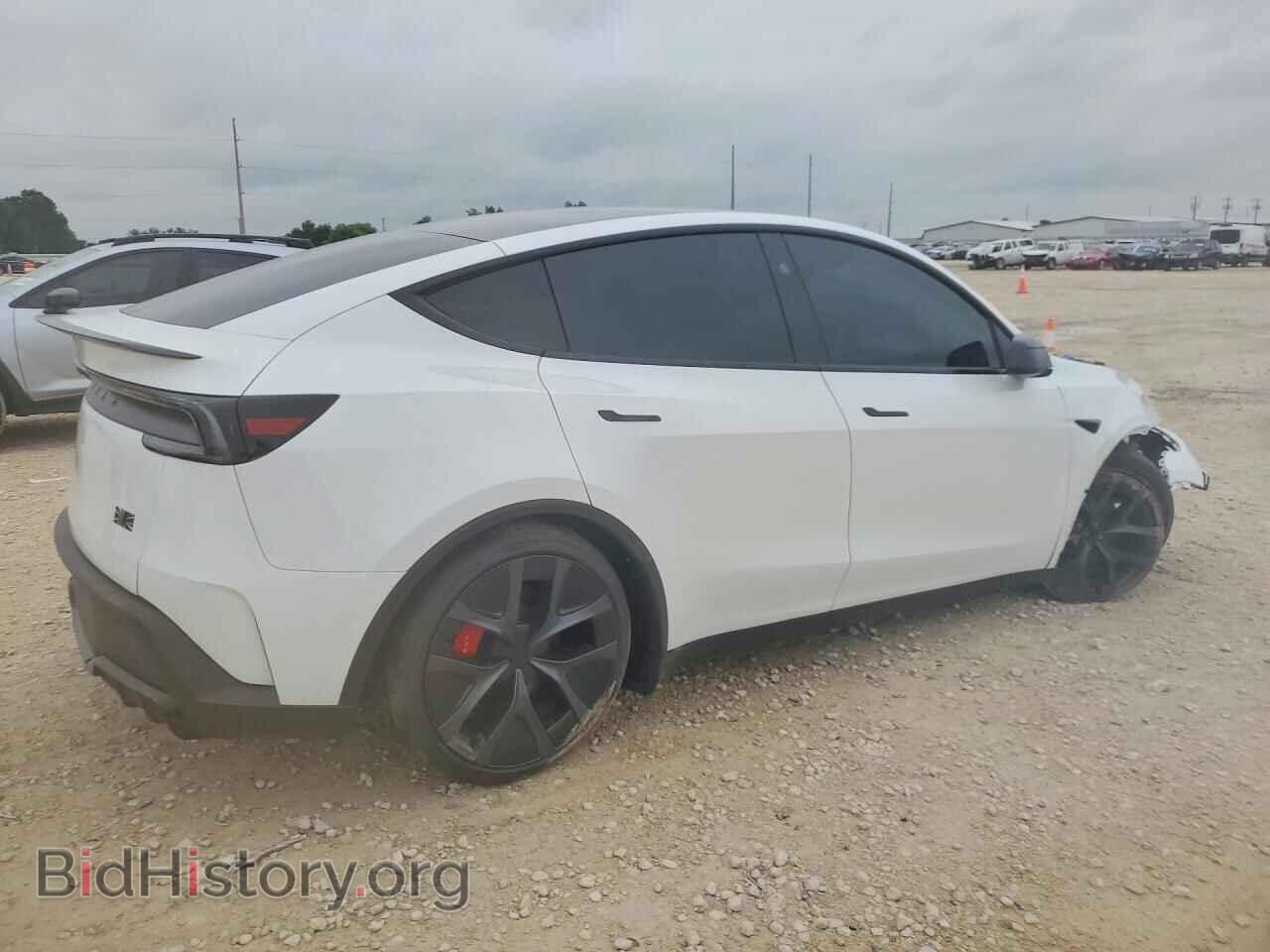 2026 TESLA MODEL Y - VIN: 7SAYGDET2TA670888 - Фото 3