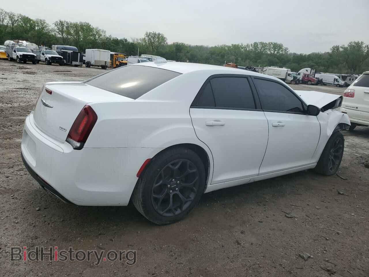 2019 CHRYSLER 300 - VIN: 2C3CCAAGXKH755469 - Фото 3