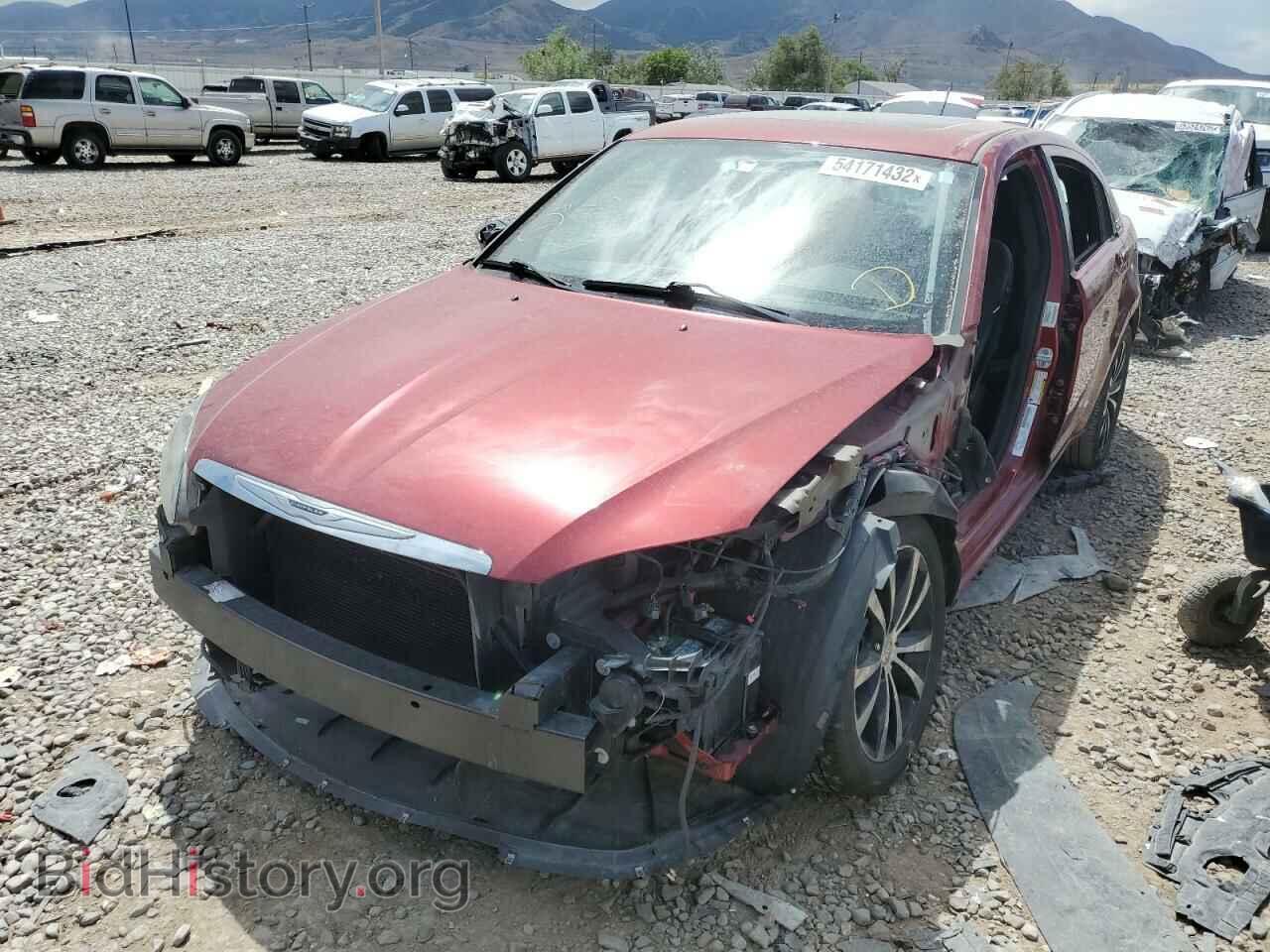 2013 CHRYSLER 200 - VIN: 1C3CCBCG4DN571318 - Photo 2