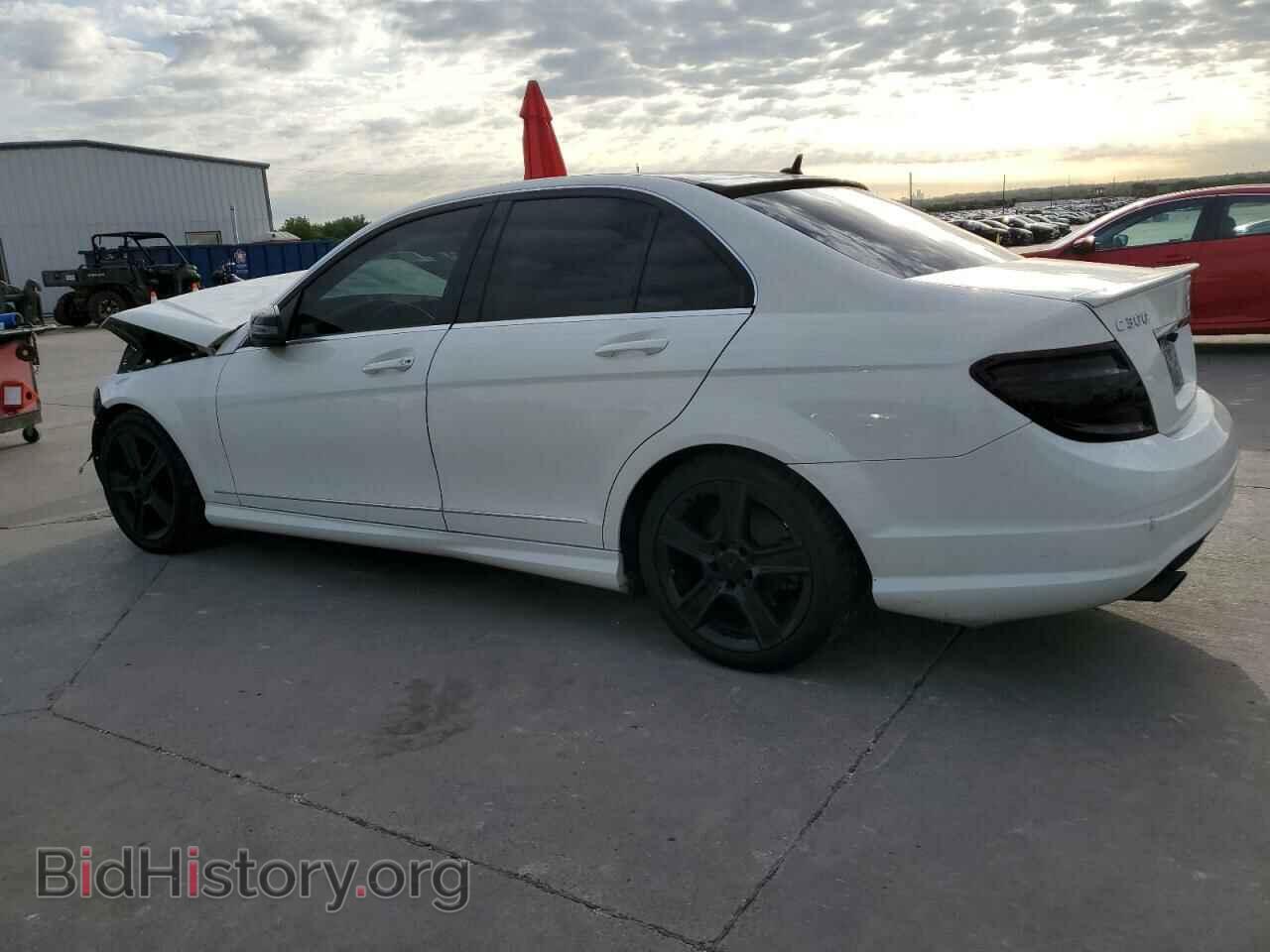 2011 MERCEDES-BENZ C-CLASS - VIN: WDDGF5EB6BA525667 - Фото 2