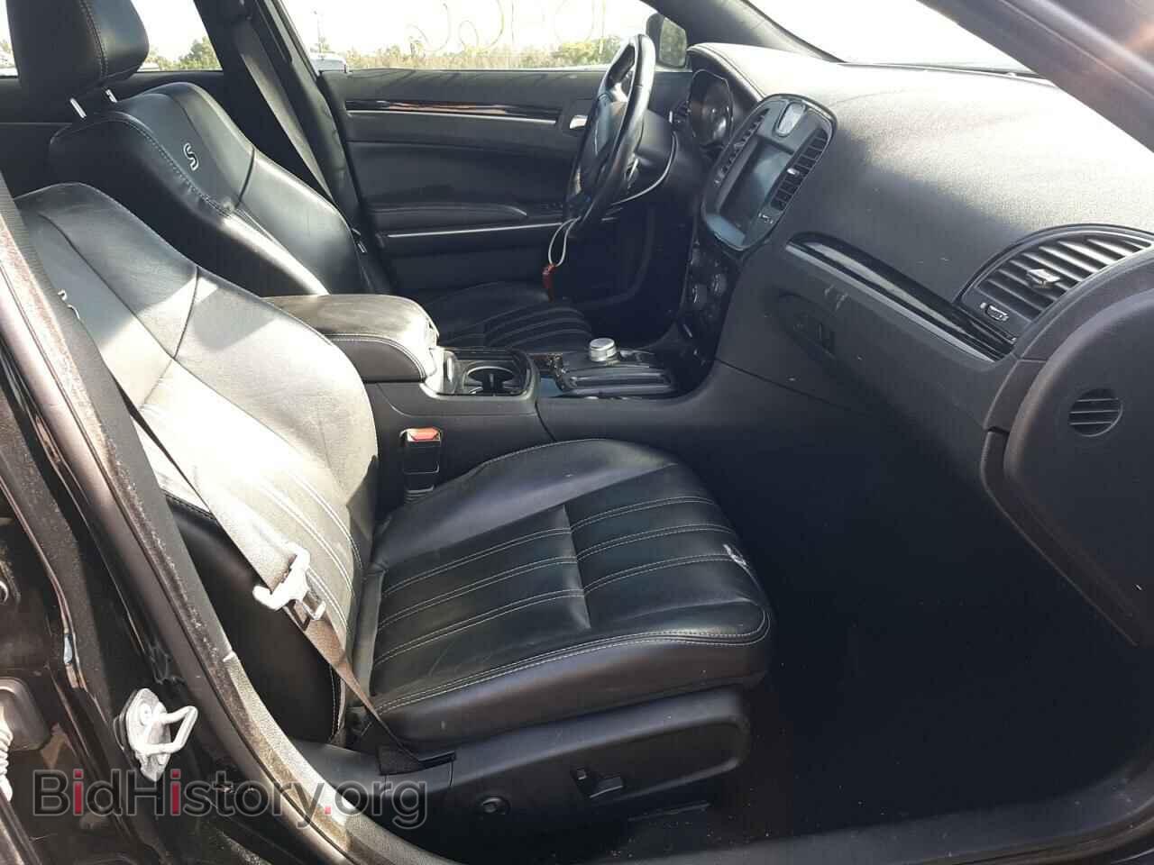 2019 CHRYSLER 300 - VIN: 2C3CCABG6KH516418 - Фото 2