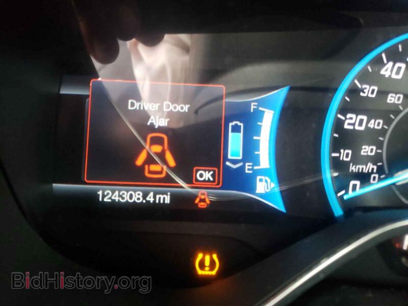 2015 Ford CMAX (VIN 1FADP5AU8FL106608) — фото 8 из 10