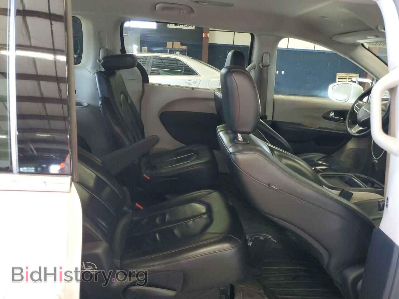 2019 CHRYSLER PACIFICA - VIN: 2C4RC1BGXKR666001 - Фото 11