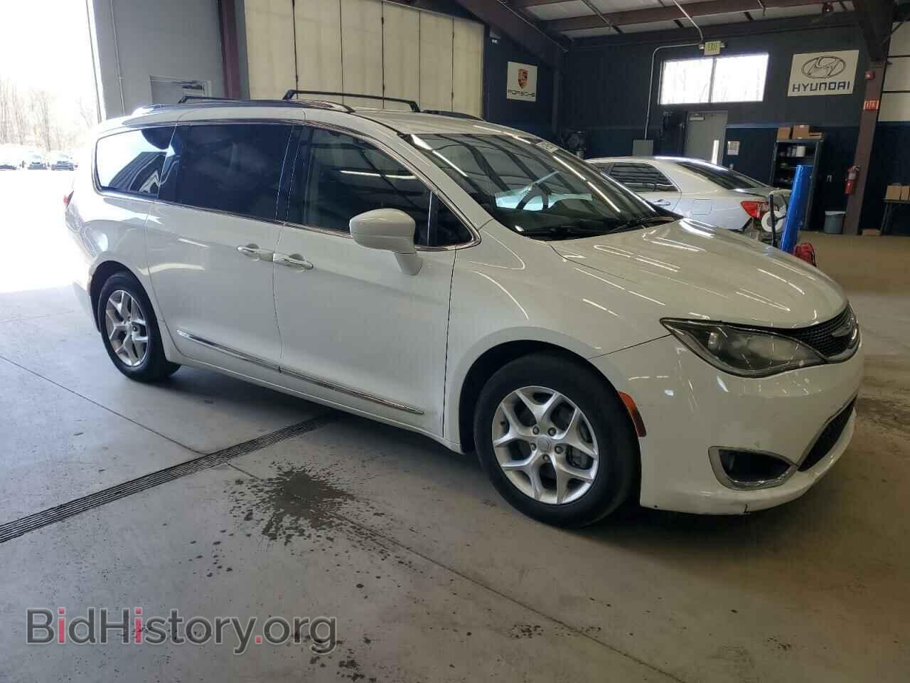 2019 CHRYSLER PACIFICA - VIN: 2C4RC1BGXKR666001 - Фото 4