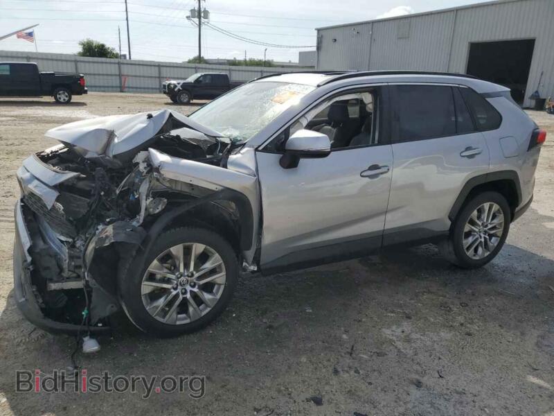 2021 Toyota RAV4 XLE Premium (VIN JTMC1RFV4MD080404) — photo 1 of 15, Copart, damage: front end