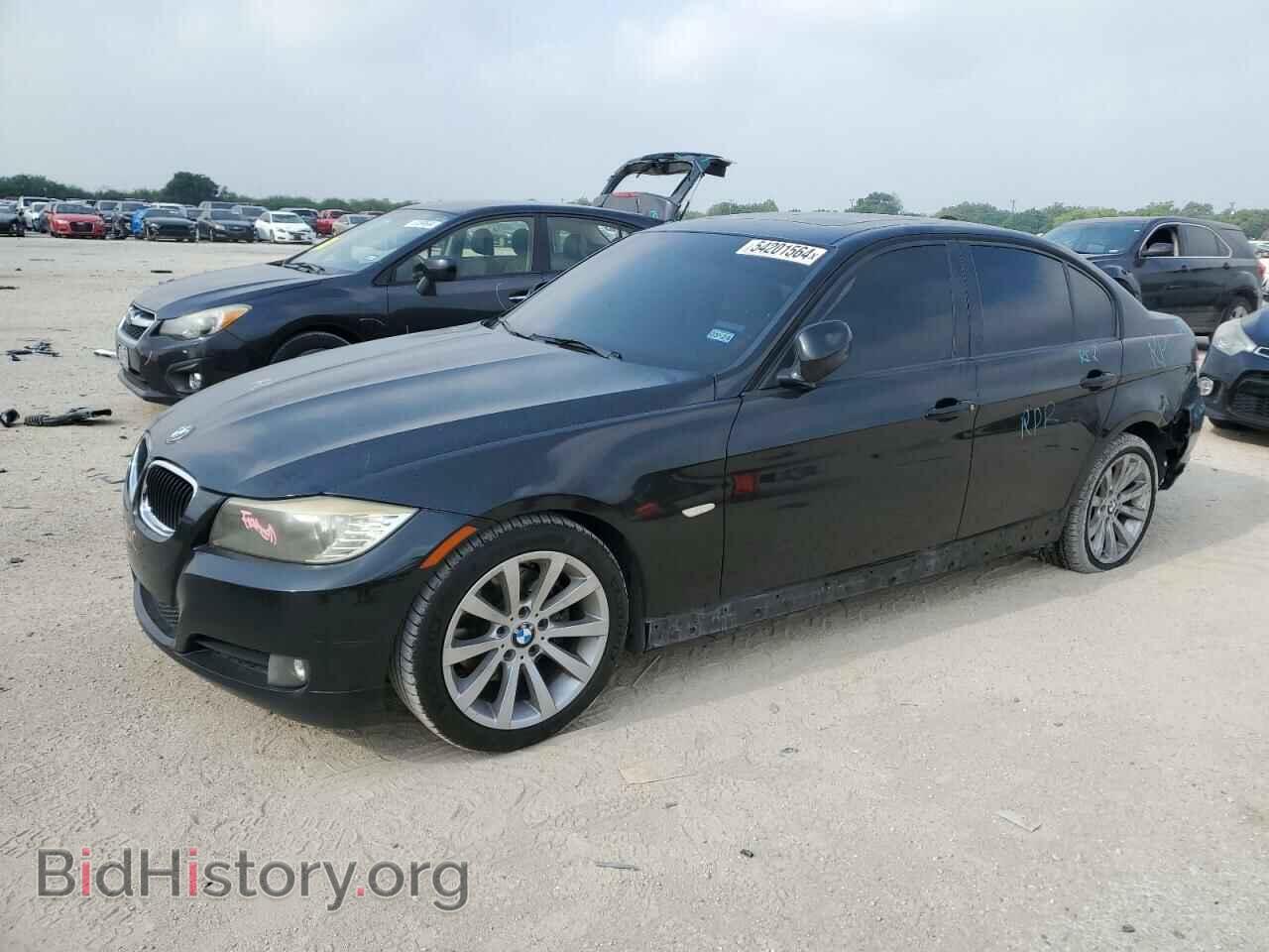 Photo WBAPH7C54BE675330 - BMW 3 SERIES 2011