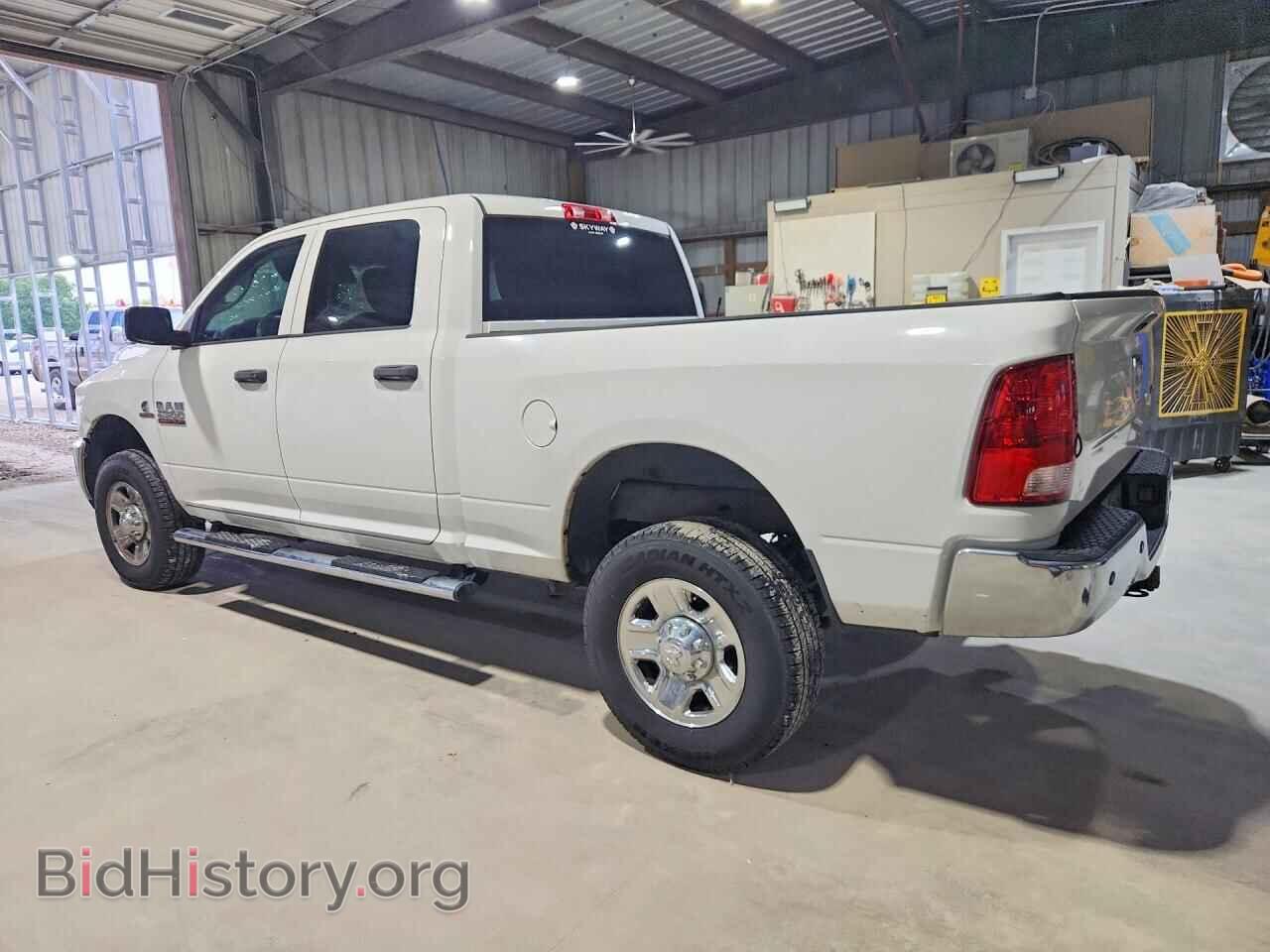 2018 RAM 2500 - VIN: 3C6UR5CL6JG367774 - Photo 2