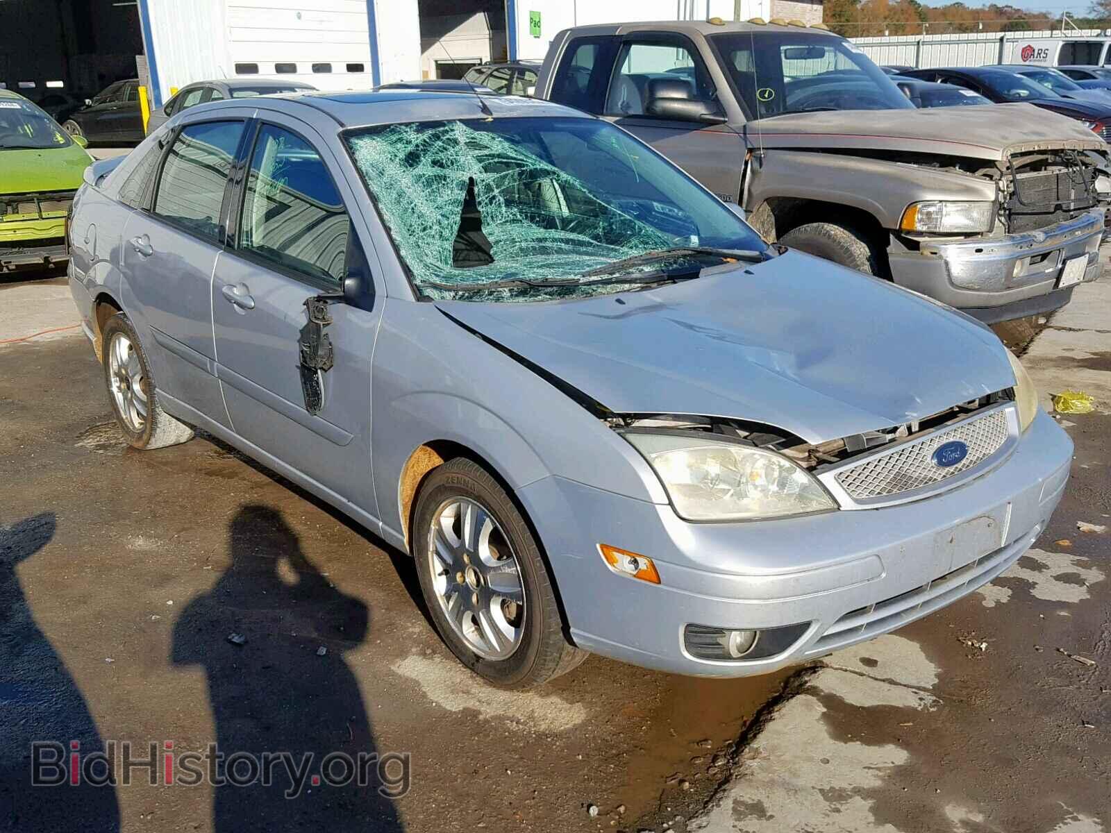 Photo 1FAHP38Z67W246406 - FORD FOCUS 2007