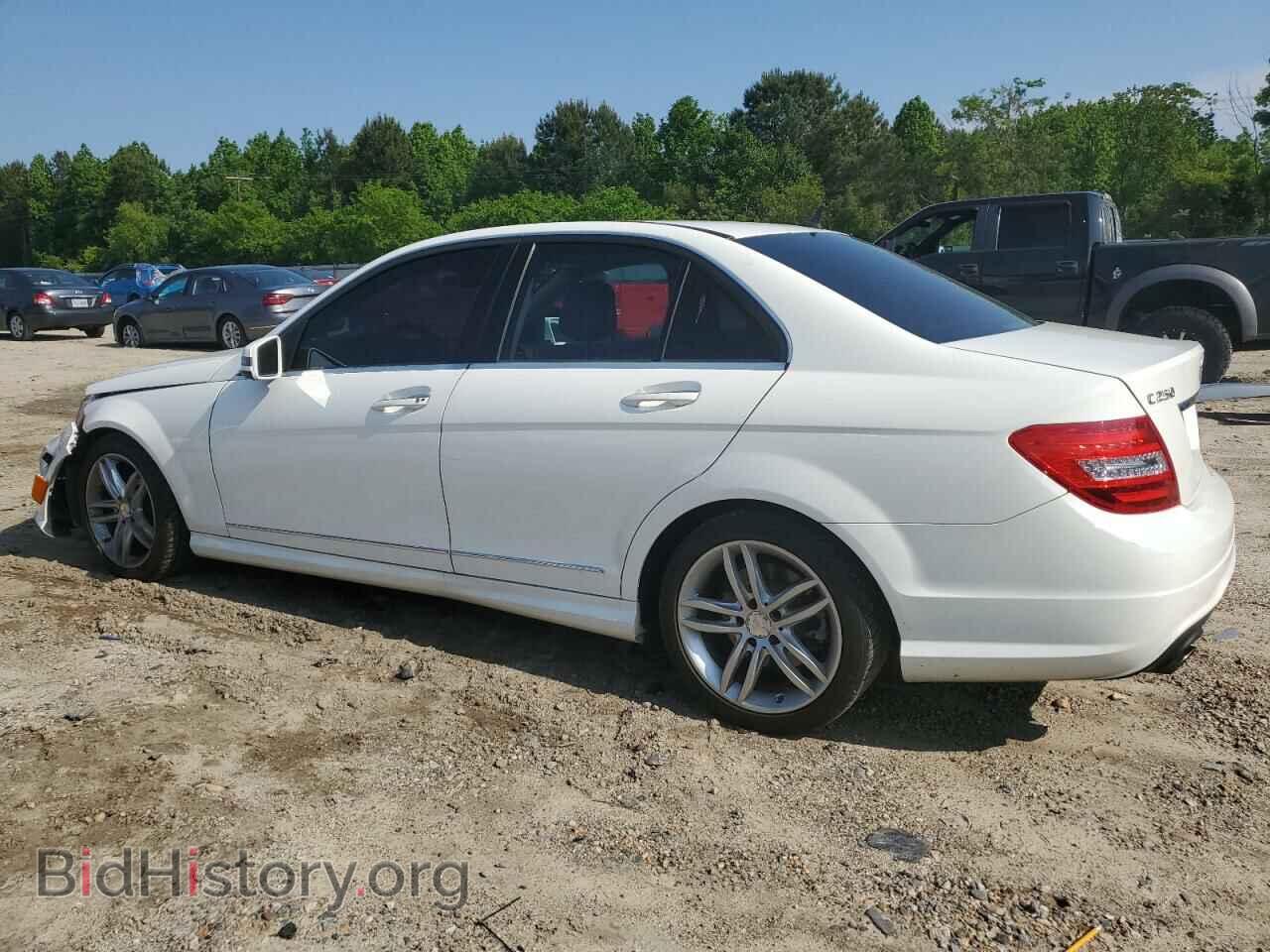 2014 MERCEDES-BENZ C-CLASS - VIN: WDDGF4HB4EG200412 - Фото 2