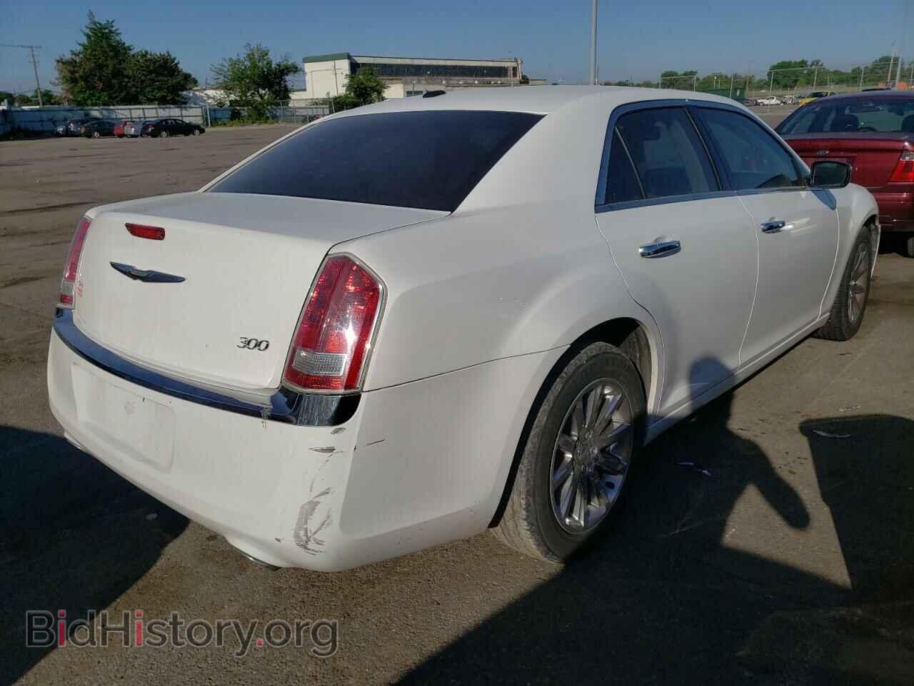 2011 CHRYSLER 300 - VIN: 2C3CA5CGXBH585690 - Фото 3