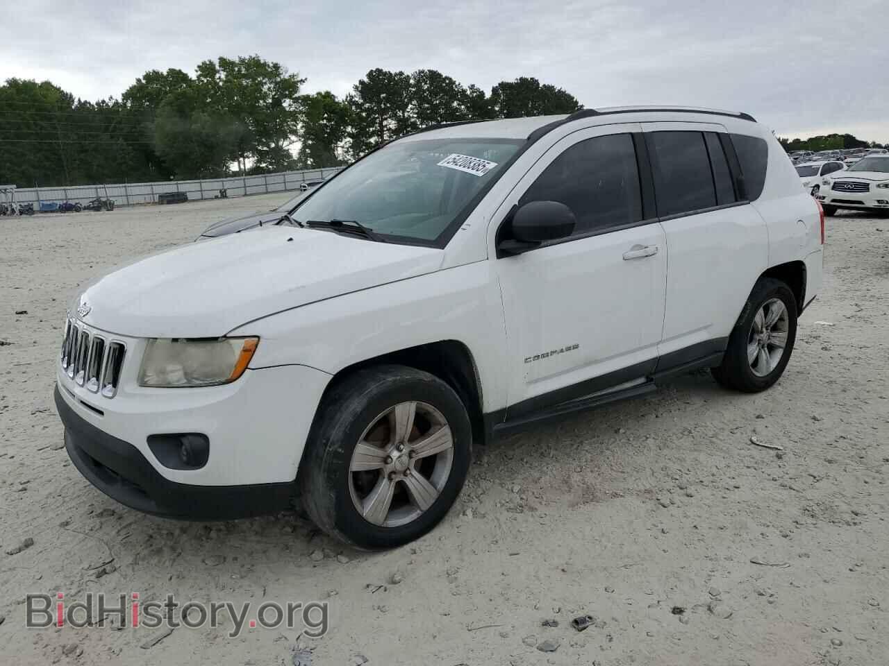 Photo 1J4NF1FB7BD176133 - JEEP COMPASS 2011
