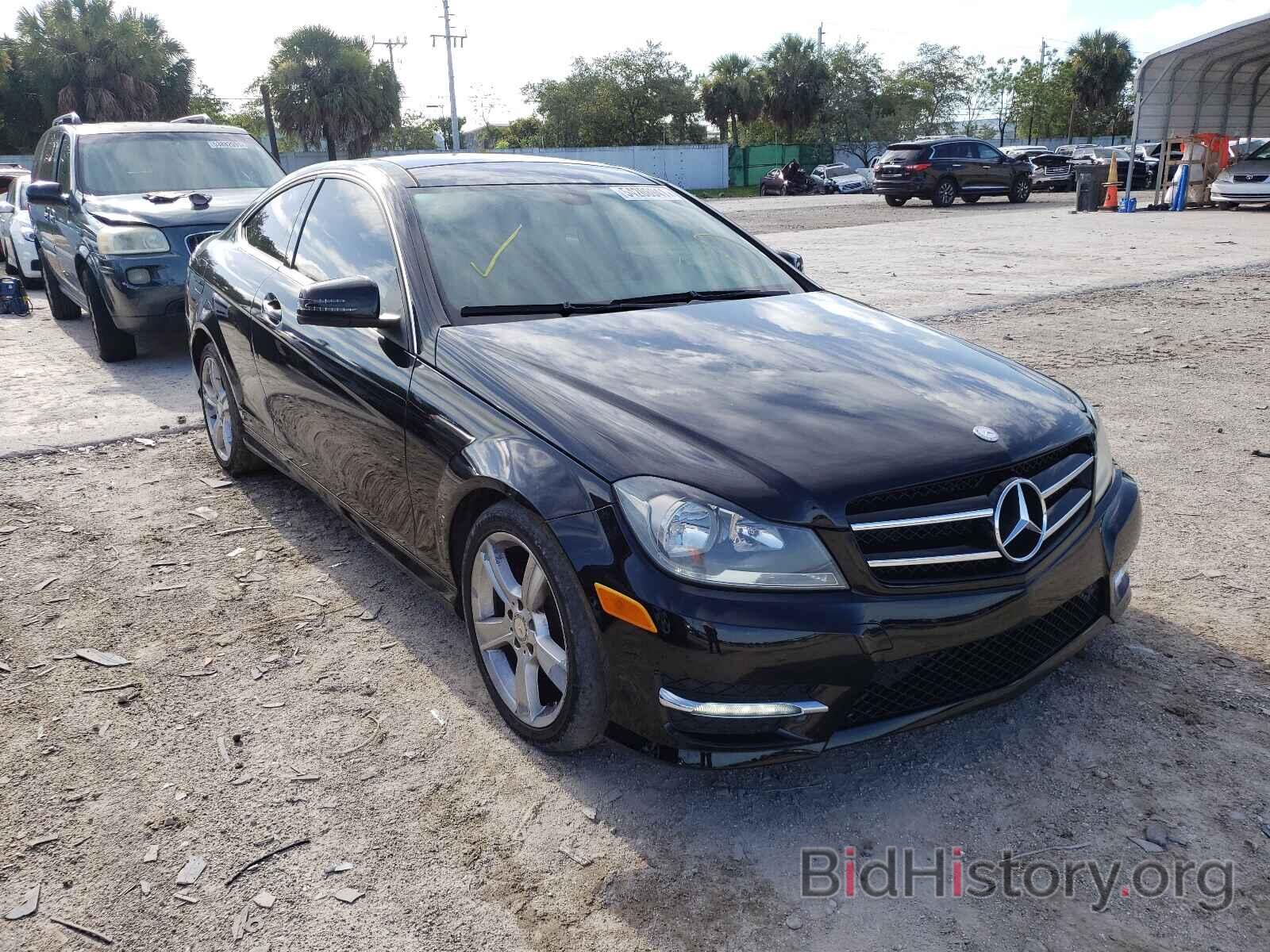 Photo WDDGJ4HB7DF979520 - MERCEDES-BENZ C-CLASS 2013